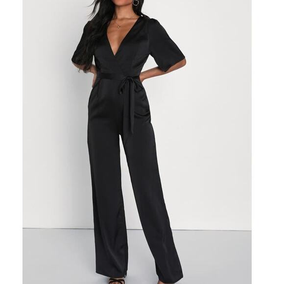 Lulus Pants - LULU'S SZ L Black Fabulous Class Short Sleeve Wide-Leg Belted Jumpsuit NEW B76